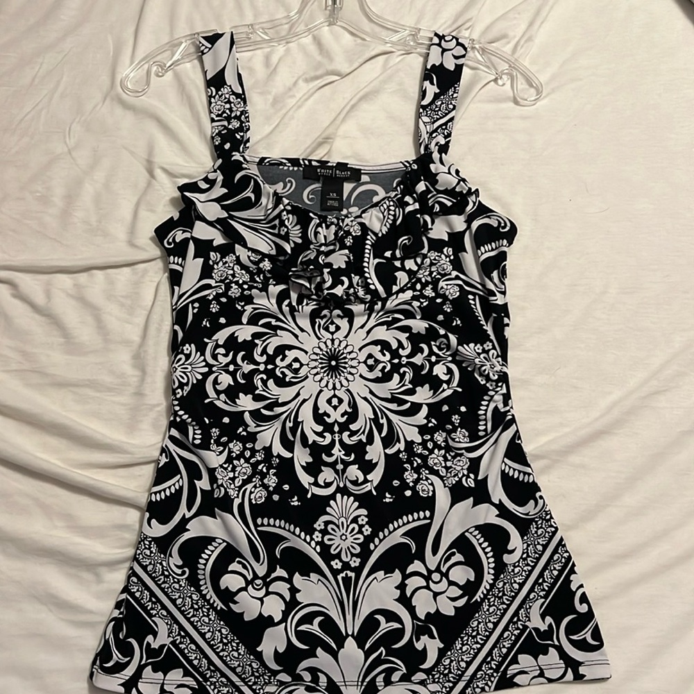 White house black market tank size xs